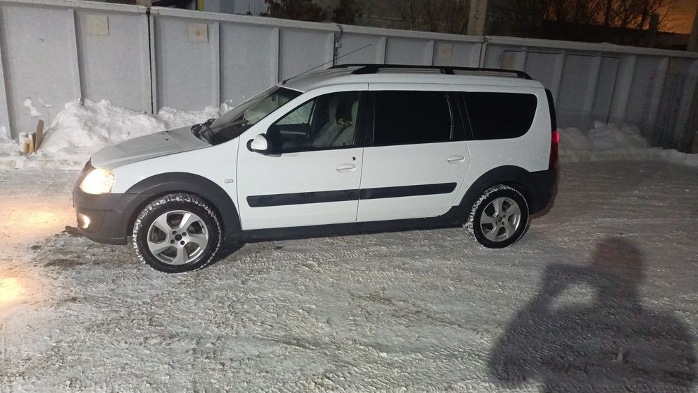 Продам Ларгус в отличном состояний