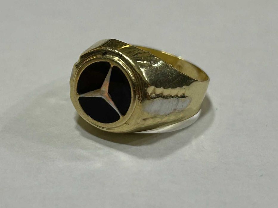 Златен пръстен 14 К 585 / 3,6 гр.