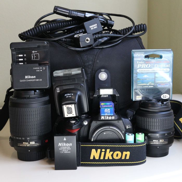 Камера Nikon D40 солидный комплект в отличном состоянии