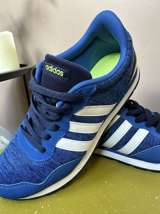 Маратонки adidas neo