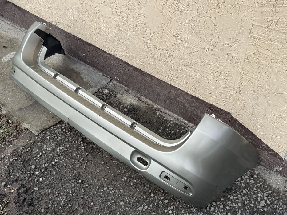 Передний, задний бампер. Ваз (Лада) Ларгус.