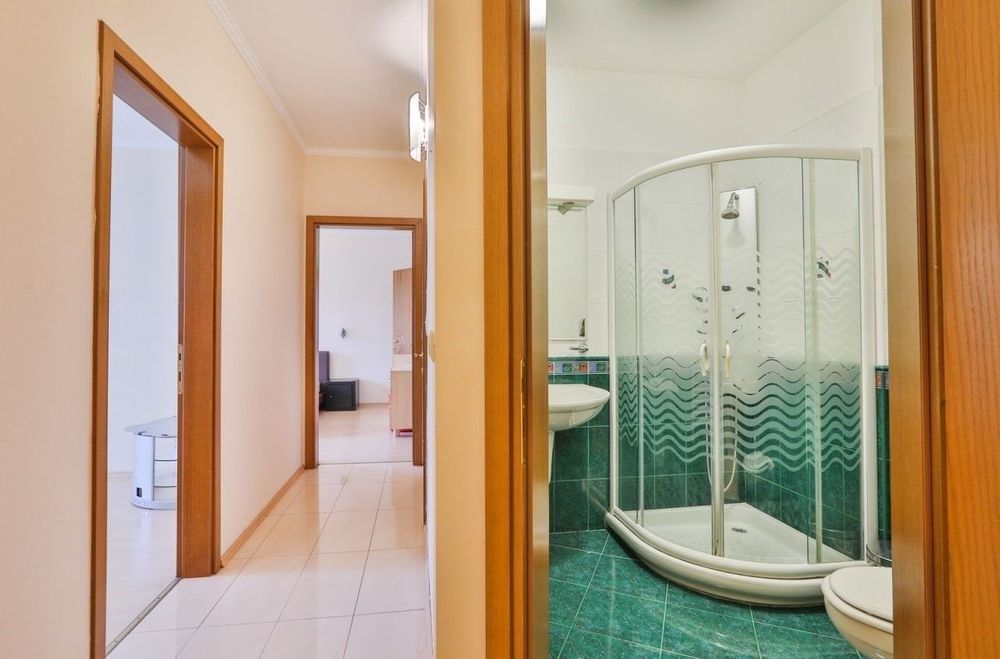 Дава се под наем Тристаен апартамент в София, Витоша - 125 кв.м за 1090 € - Снимка #12