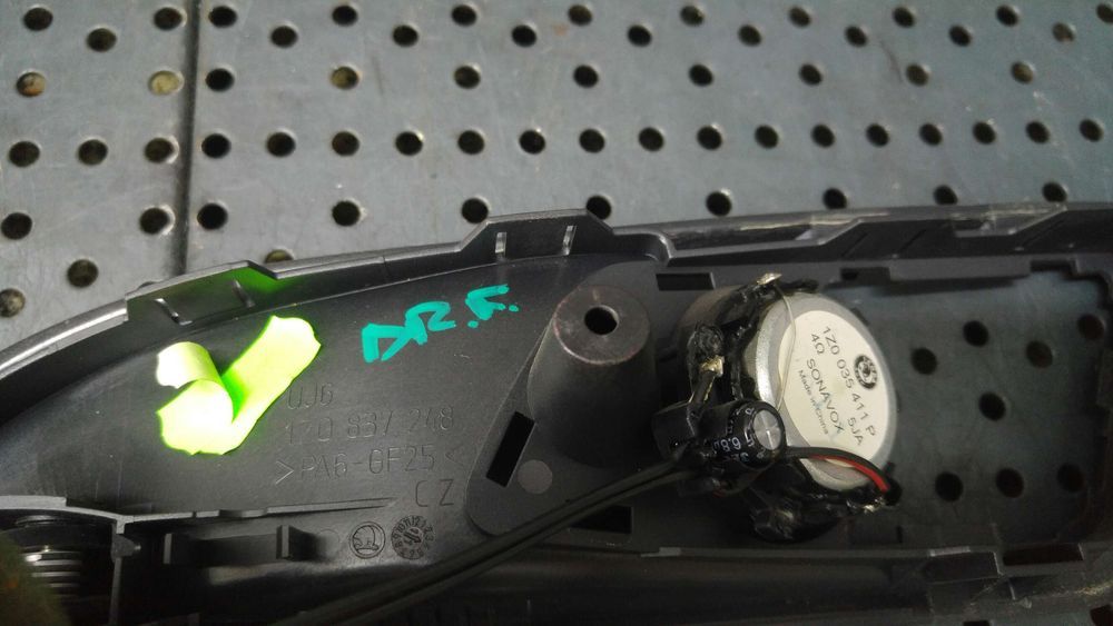Maner interior cu boxa tweeter dreapta fata skoda octavia 2 1z 1z0837248 1z0035411p