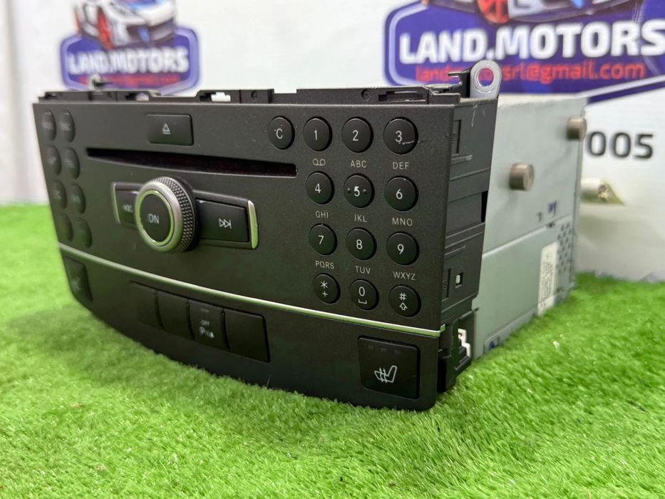 CONSOLA CENTRALA AUDIO / RADIO CD PLAYER / BUTOANE CONTROL MERCEDES BENZ C250 W204 C-Class 2011 2.1 DIESEL COD OEM A2045405609 A2049007302 A2049015501 A2049022301 2007-2015