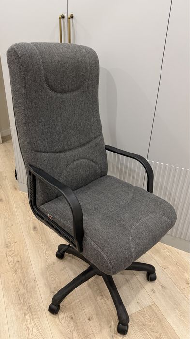 Продам офисное кресло