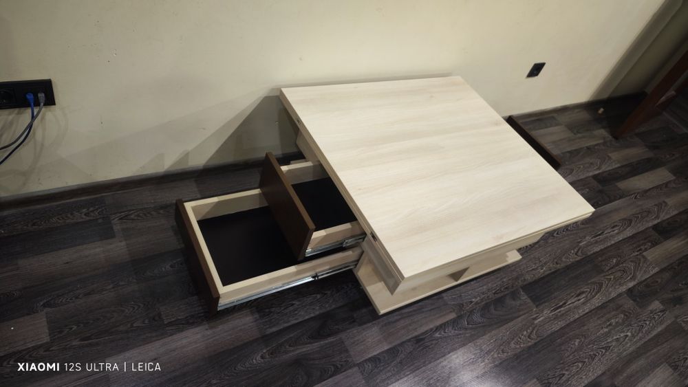 Функционална холна маса