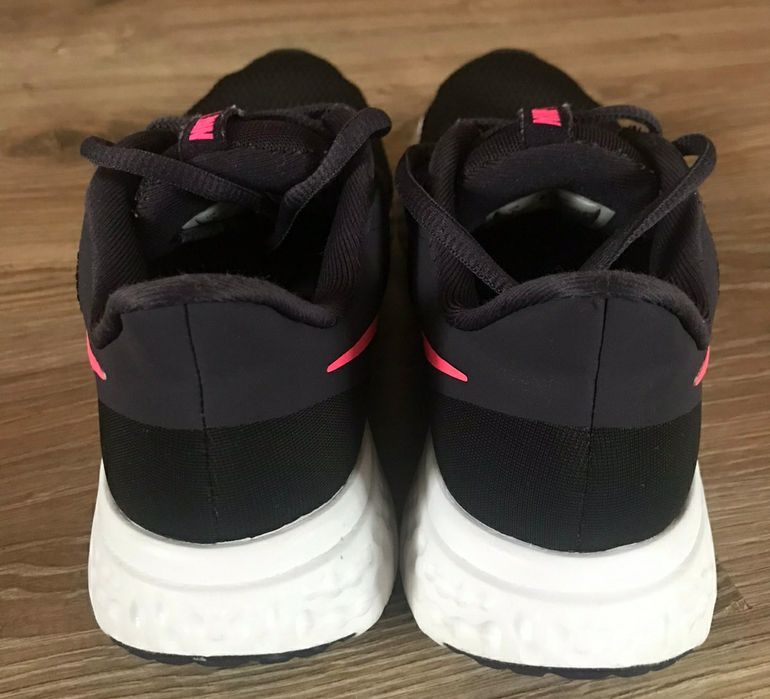 Дамски маратонки NIKE