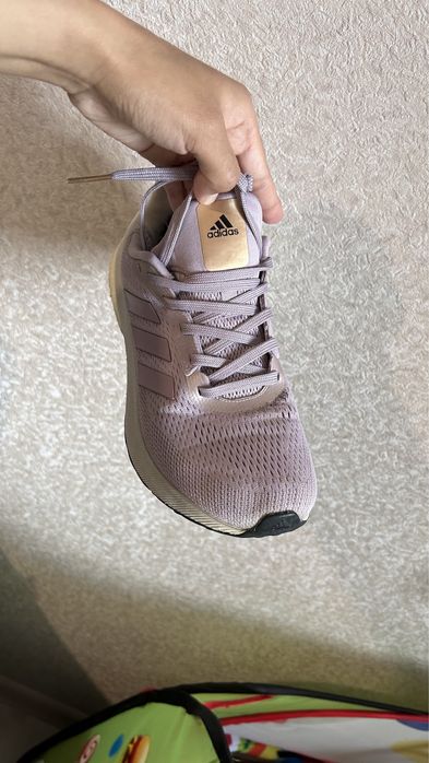 Adidas кроссовки