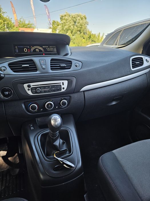Renault Scenic 1.5 DCI