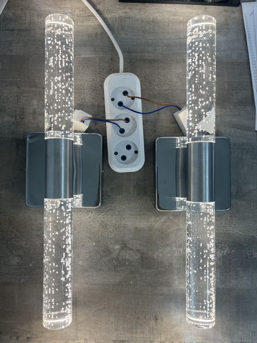 Продам светильники настенные