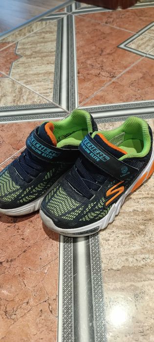 Маратонки Skechers+подарък сандали