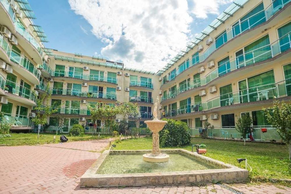 Продава се Двустаен апартамент в Бургас, Център - 47 кв.м за 22 €/кв.м - Снимка #1