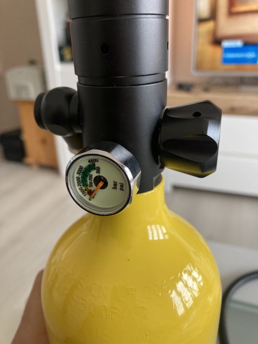 Водолазен манометър за малка бутилка