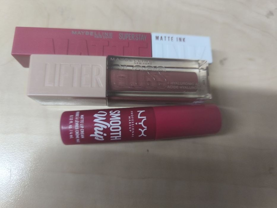 Glosuri maybelline