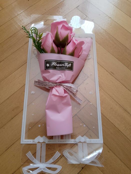 Букет от изкуствени рози