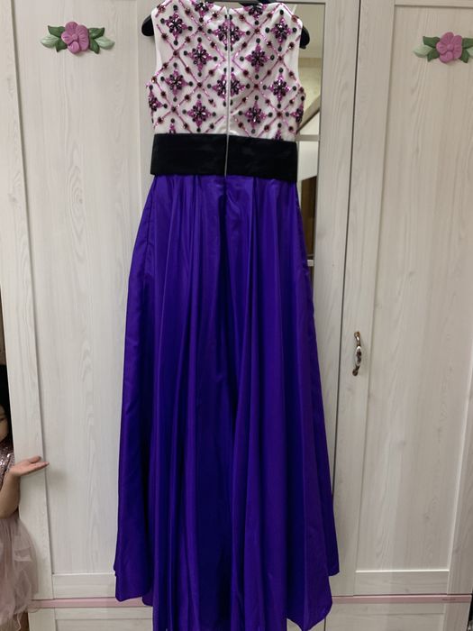 Вечернее платье