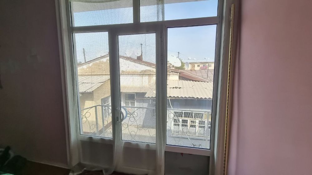 Продается 2х этажный дом, в общем дворе!