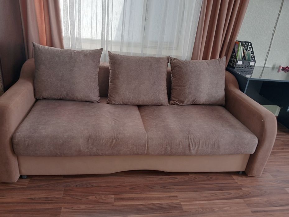 Продам диван.в хорошем состоянии