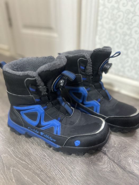 Продается обувь подростковая