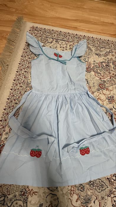 Продам платья для девочек 7-11 лет,Дружба.