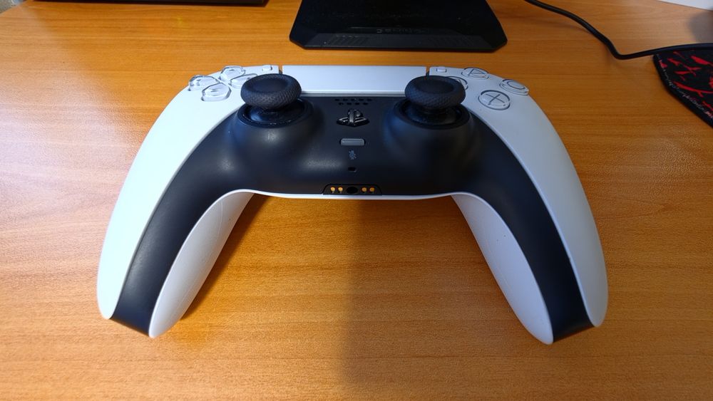 Ps5 slim 1tb , игри и джойстик