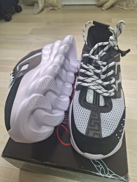 Versace Chain Reaction