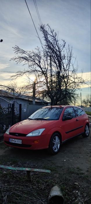 Vând pentru piese Ford focus mk1 2.0 benzina