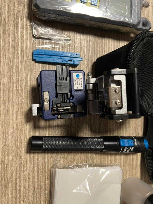 Комплект инструменти за Оптични кабели.