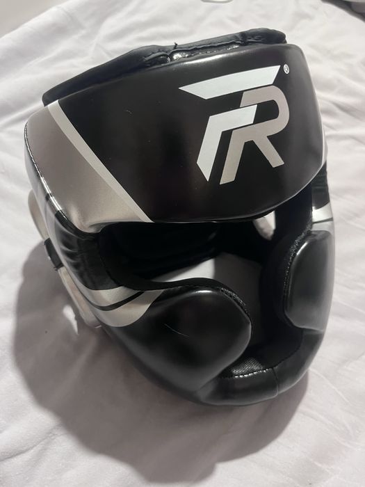 Шлем для смешанных единоборств