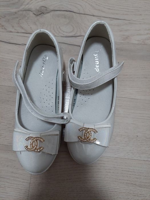 Туфли на девочку