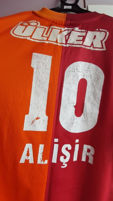 Футболни фланелки на Galatasaray и Trabzonspor оригинални