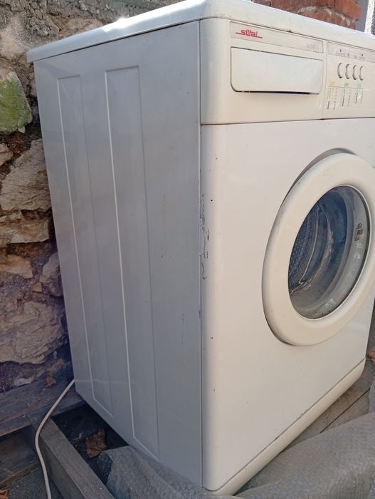 Печка "Indesit"и пералня "Siltal "работещи