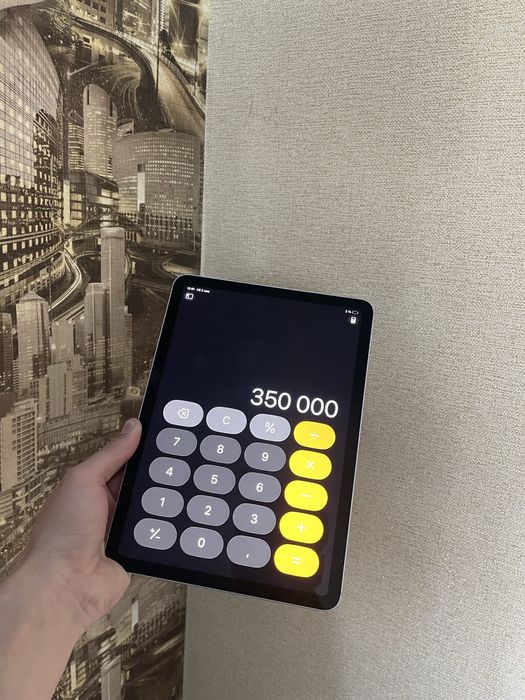 Продам iPad Air 11