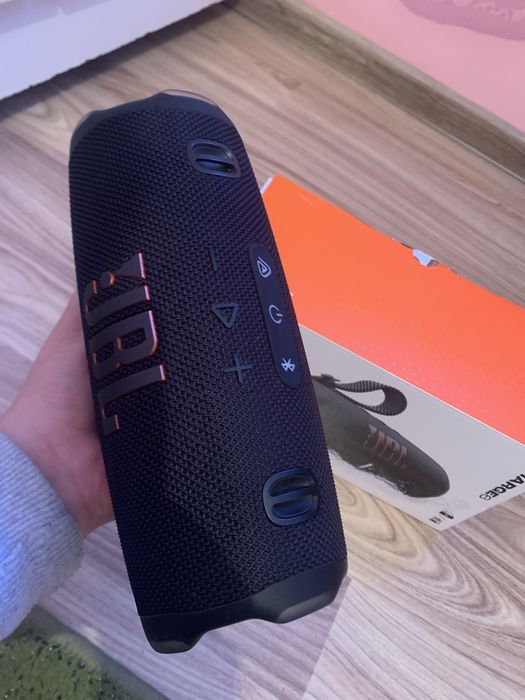 Vand boxa Jbl charge 6