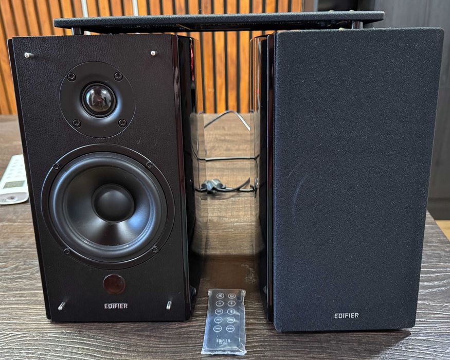 Продается EDIFIER R2000DB