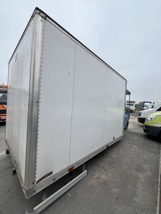 Фургон свален от iveco двойна кабина