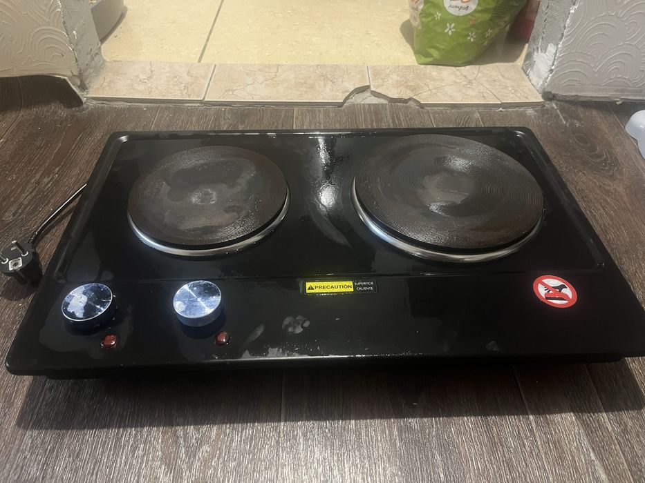 Продам электроплита рабочая