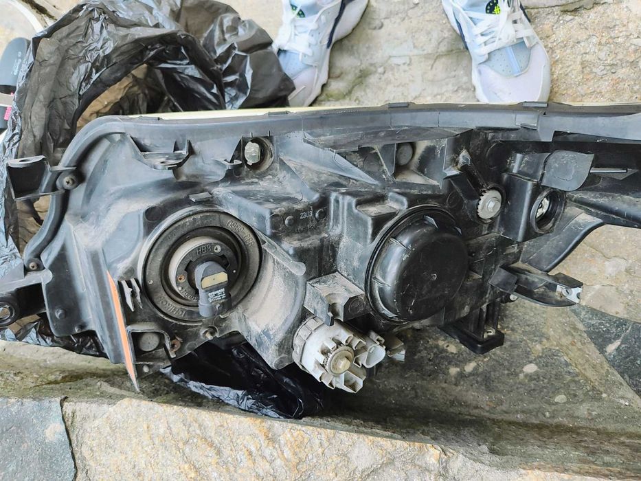 Фарове Subaru forester