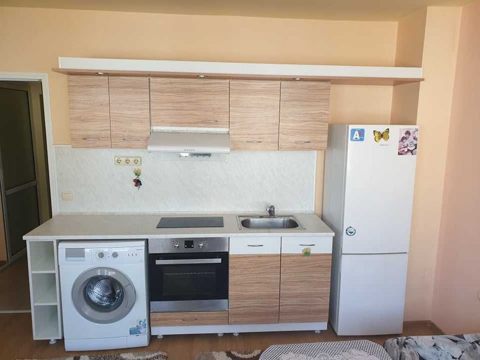 Дава се под наем Двустаен апартамент в Бургас, Меден рудник - зона А - 55 кв.м за 168.3 € - Снимка #2