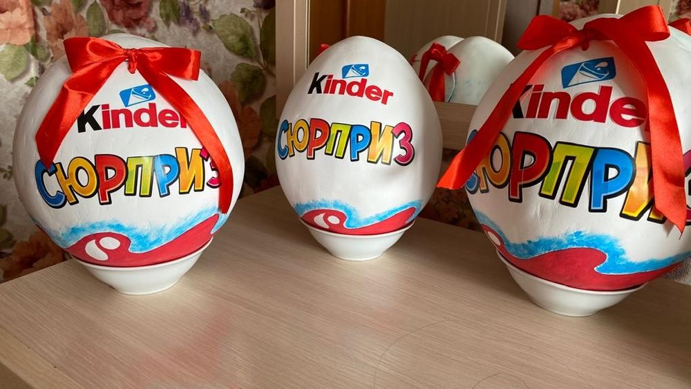 Продаю упаковку виде киндер сюрприза