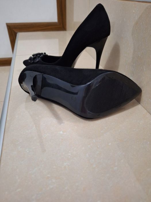 Елегантна Дамска Обувка