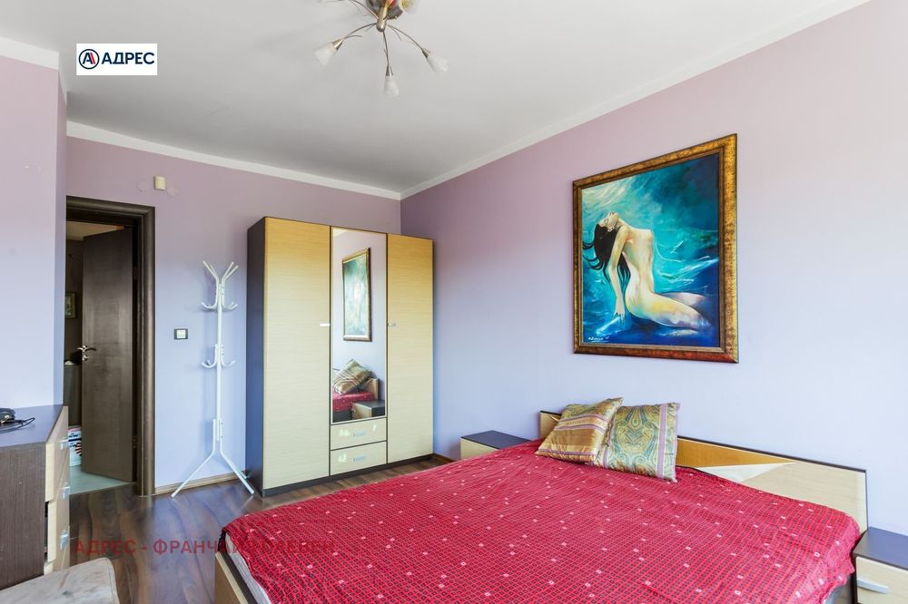 Къща в Плевен, област-с.Гривица площ 450 цена 439000