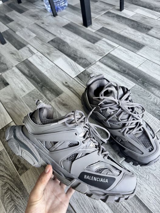 Balenciaga track gri 44