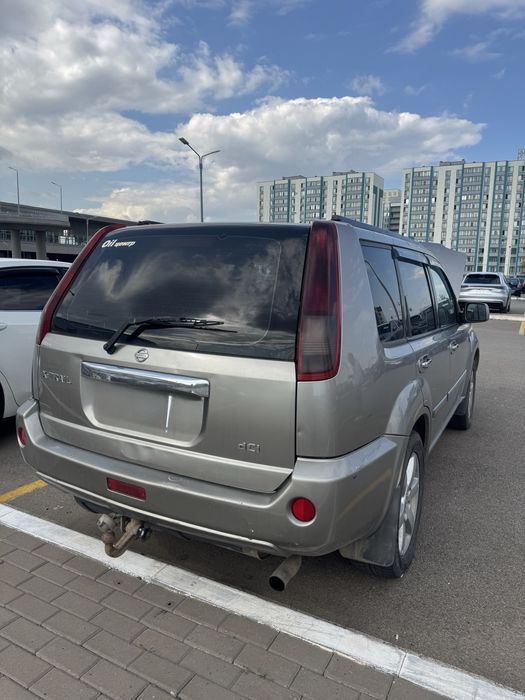 Nissan Xtrail авто