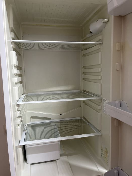 Холодильник INDESIT