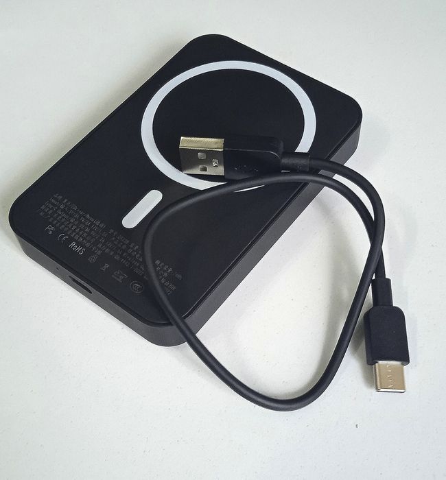 Повербанк для Айфона