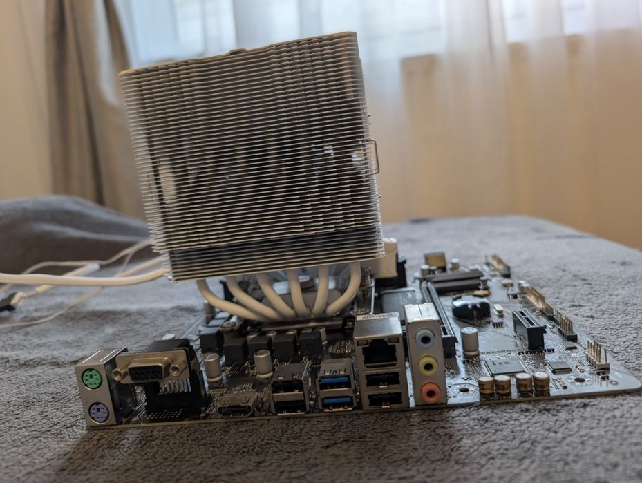 Kit i5 12400/H610M H DDR5/Thermalright Peerless Assassin 120 ARGB