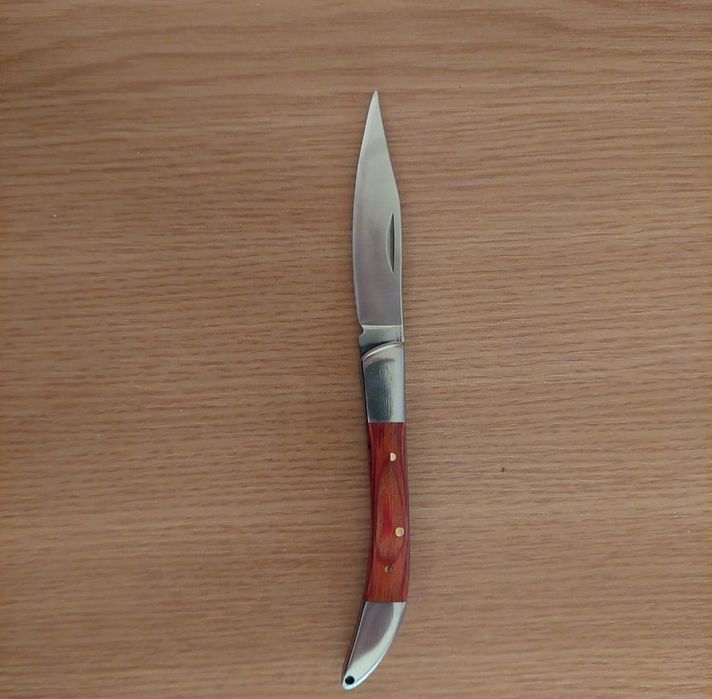 Briceag mici dimensiuni