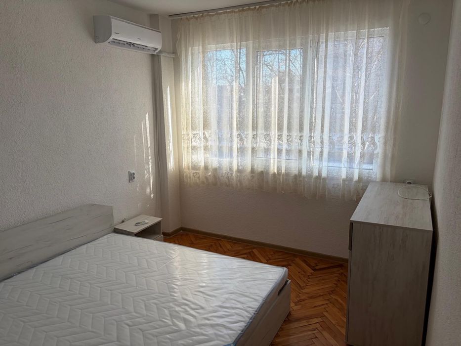 Дава се под наем Тристаен апартамент в Добрич, Център - 70 кв.м за 328.95 € - Снимка #5