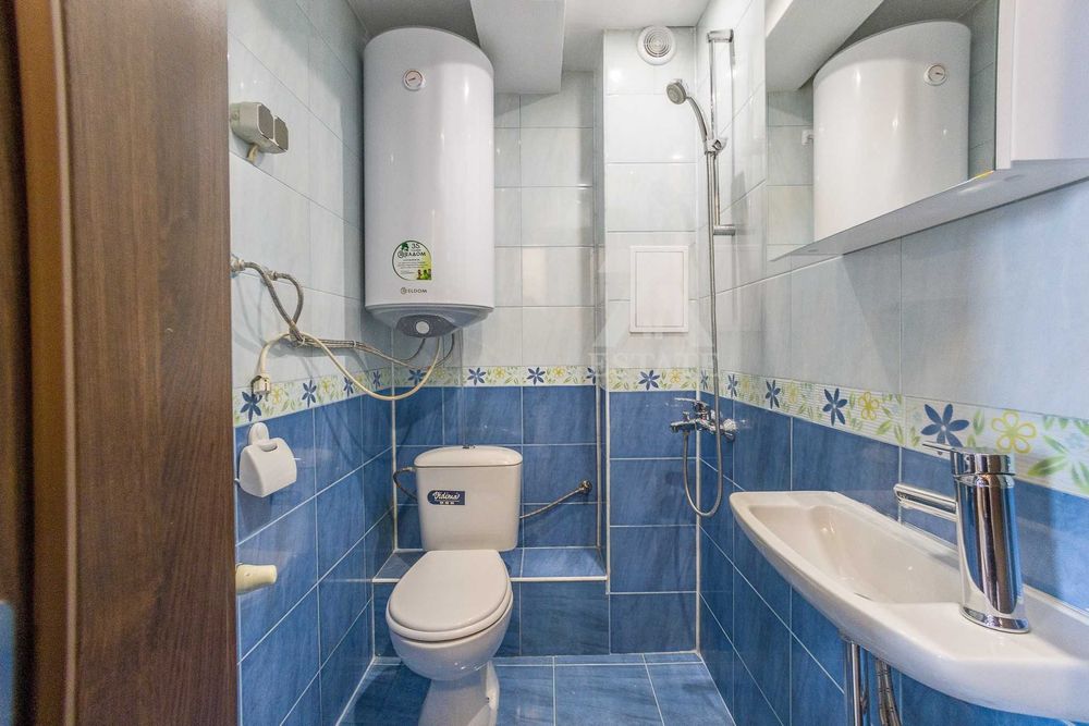 Дава под наем 2- стаен апартамент ж. к. Иван Вазов- гр. София